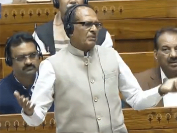 लोकसभा से ‘VB-G-RAM-G’ विधेयक पास, शिवराज सिंह चौहान ने विपक्ष पर उठाया बापू अपमान का आरोप