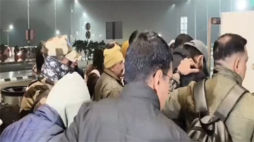 गोवा अग्निकांड: पुलिस लूथरा ब्रदर्स को गोवा लेकर गई; मंगलवार को थाइलैंड से दिल्ली भेजा गया था; 25 लोगों की मौत के बाद फरार हो गए थे