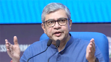 AI समिट में कुप्रबंधन से हंगामा: लंबी कतारें, सामान गायब; अश्विनी वैष्णव ने जताया अफसोस