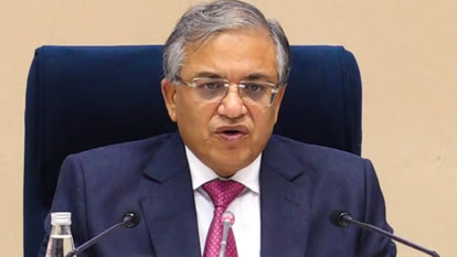 Assam: चुनाव आयुक्त से पार्टियों की बैठक, 1–2 चरण में मतदान की मांग